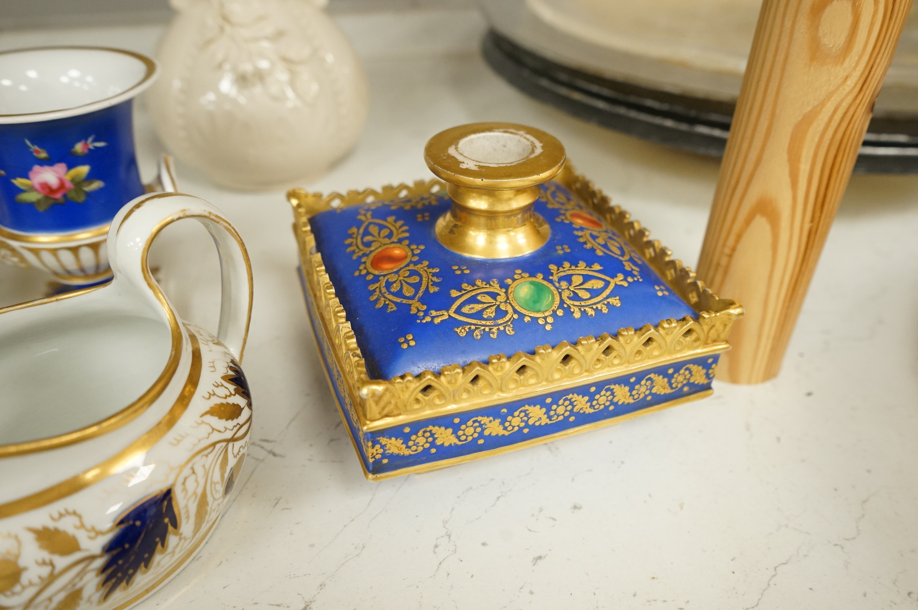 Mixed 19th and 20th English ceramics including Derby, Newhall and Chamberlains Worcester, largest 23cm high